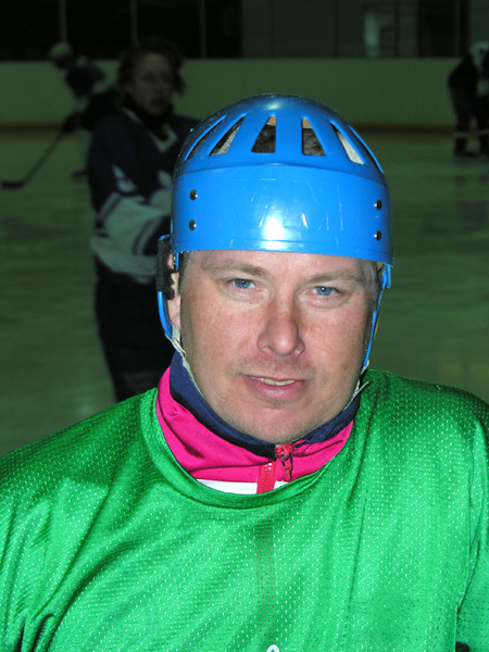 Jutella on alistajan ilme!