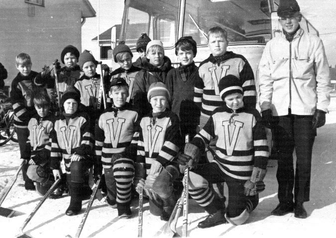 VaPS D-juniorit 1968 l�hd�ss� Lauttakyl�n turnaukseen