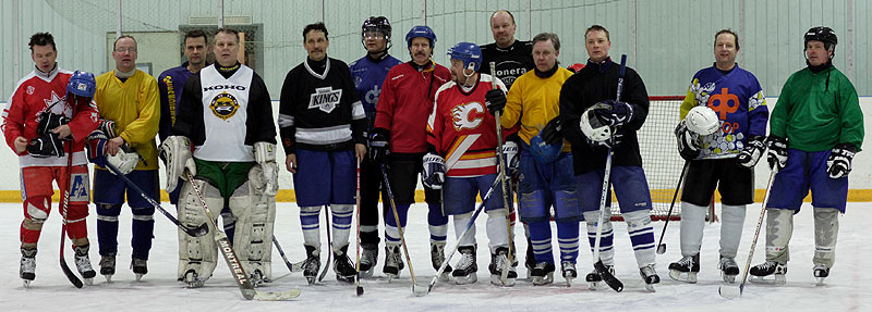 Veteraanit joukkuekuvassa!