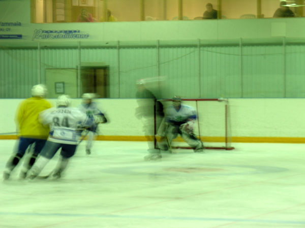 Kaitsu maalin edess�!