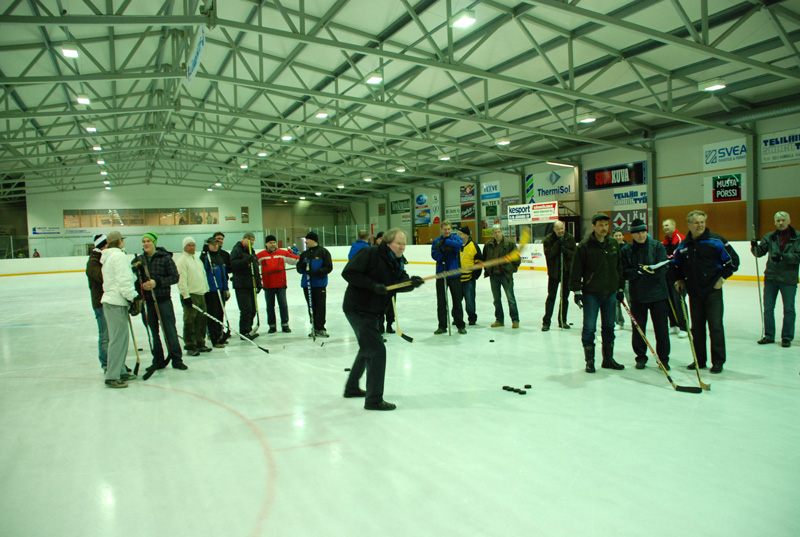 Kauppias Kalliokosken n�ytt�v� saatto!