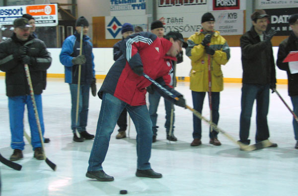 Senaattori Satonen vauhdissa!