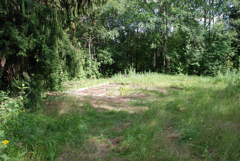 Karim�en mett�n talon kivijalka