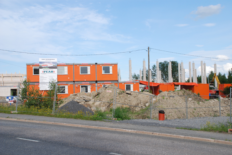 Hallin rakennusurakoitsijana toimiin Peab!